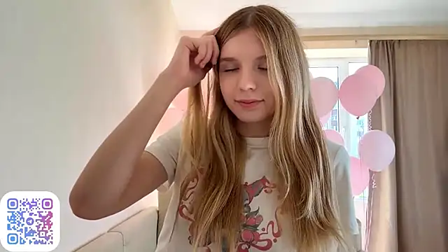 FruityXo online show from September 20, 2025, 10:05 am