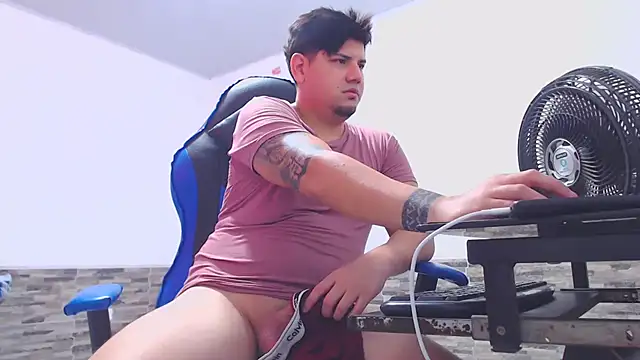 Snapshot of mister_cum1999 chatting on January 11, 2026, 6:02 pm mister cum1999 online show from January 11, 2026, 6:02 pm