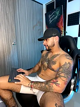 Snapshot of Nikola_Hank chatting on September 26, 2025, 8:18 am Nikola Hank online show from September 26, 2025, 8:18 am