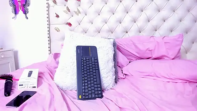 cris dulce online show from February 12, 2026, 3:12 am