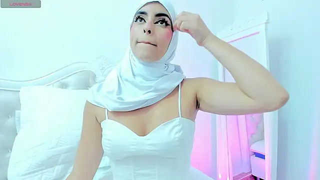 Jasmin hamdan online show from April 15, 2026, 9:48 pm