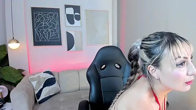 marie bass online show from February 10, 2026, 1:04 pm