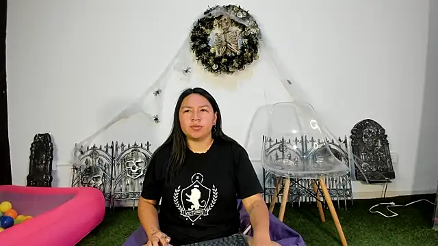 BellaRoux1 online show from September 25, 2025, 12:09 pm