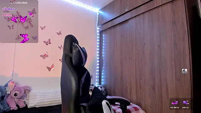 tiffany sofia 1 online show from January 13, 2026, 8:03 pm