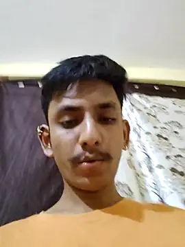 yung cplz online show from October 18, 2025, 1:23 pm