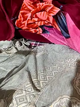 Snapshot of POOJACOUPLE chatting on January 31, 2026, 11:36 pm POOJACOUPLE online show from January 31, 2026, 11:36 pm