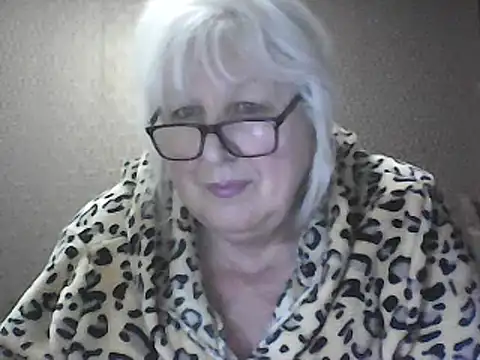 Alexia64231 online show from April 6, 2026, 6:53 pm