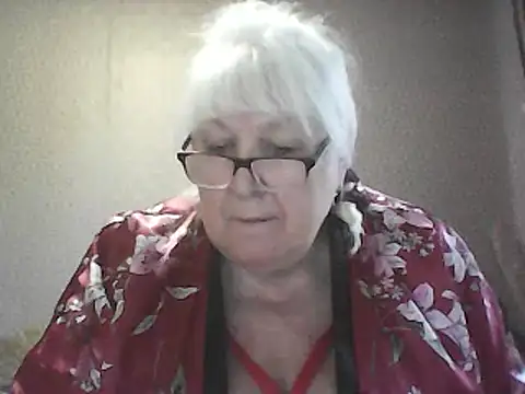 Alexia64231 online show from May 31, 2026, 2:24 pm
