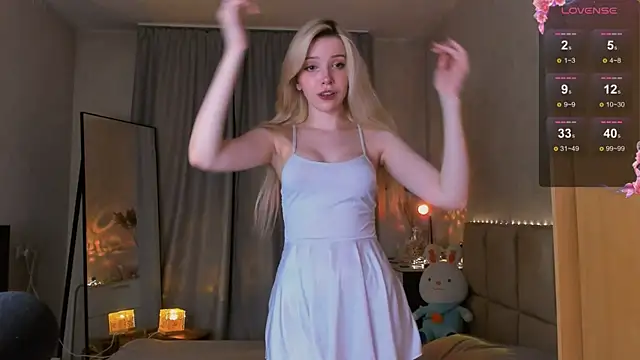 peachii meow online show from October 2, 2025, 2:57 pm