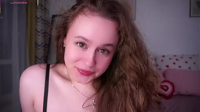 Snapshot of SusannaScholler chatting on May 23, 2026, 10:58 pm SusannaScholler online show from May 23, 2026, 10:58 pm