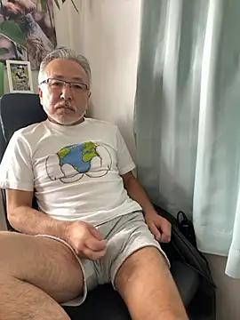 gholly2007 online show from October 12, 2025, 3:27 am