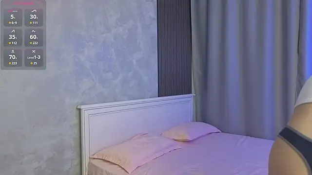 Snapshot of akino_hen chatting on September 30, 2025, 4:12 pm akino hen online show from September 30, 2025, 4:12 pm