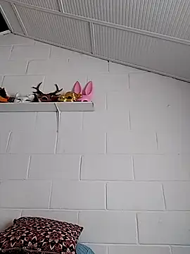 oxxy jean online show from February 28, 2026, 1:01 pm