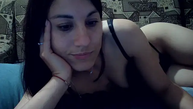 kiss lovely  online show from May 16, 2026, 9:35 pm