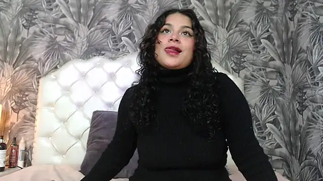 RylieRoss online show from September 23, 2025, 12:08 pm