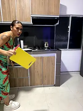 LuluMonroe Eup online show from September 11, 2025, 2:22 am