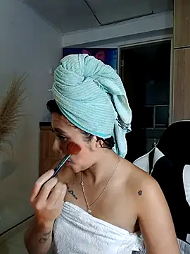 LuluMonroe Eup online show from May 7, 2026, 12:49 am