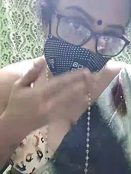 sweet-lotus online show from October 5, 2025, 6:39 pm