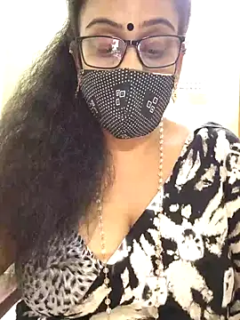 sweet-lotus online show from November 2, 2025, 11:34 am