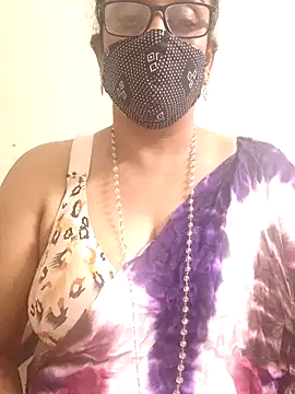 sweet-lotus online show from November 3, 2025, 9:21 am