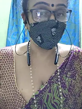 sweet-lotus online show from November 10, 2025, 5:23 pm