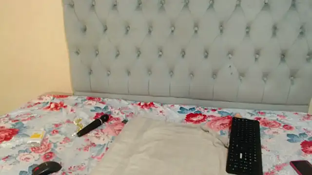 Snapshot of Babysex32 chatting on February 12, 2026, 11:33 pm Babysex32 online show from February 12, 2026, 11:33 pm