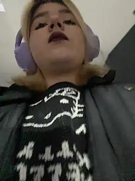 Snapshot of Cherry___Blossom chatting on October 30, 2025, 11:33 am Cherry Blossom online show from October 30, 2025, 11:33 am