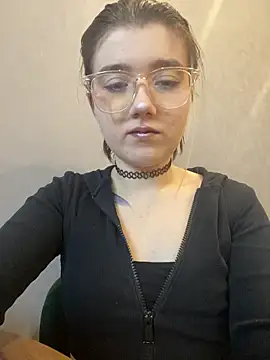 Snapshot of Cherry___Blossom chatting on January 7, 2026, 9:23 am Cherry Blossom online show from January 7, 2026, 9:23 am