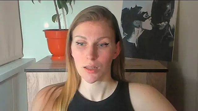 JuliaMuuun online show from March 23, 2026, 5:50 pm