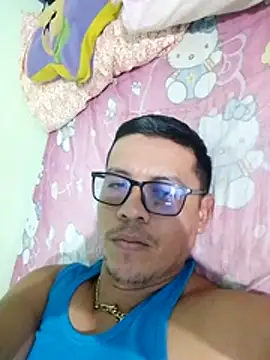 chamo9028 online show from May 9, 2026, 6:02 pm
