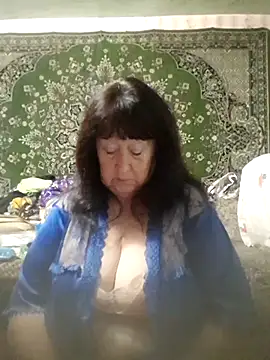 CrystalLime6411 online show from November 2, 2025, 9:06 pm