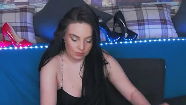 Snapshot of GrayLunna chatting on March 18, 2026, 4:48 am GrayLunna online show from March 18, 2026, 4:48 am