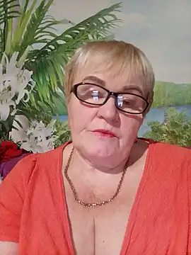 VioletSweet5566 online show from November 2, 2025, 8:00 pm