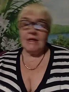 VioletSweet5566 online show from November 27, 2025, 3:36 pm