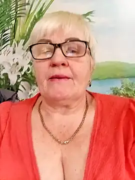 VioletSweet5566 online show from February 12, 2026, 10:21 am