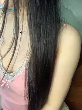 Lyly11 online show from November 6, 2025, 2:01 am