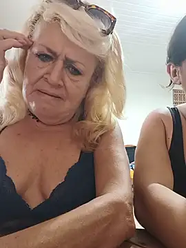 Snapshot of Belladama61 chatting on May 18, 2026, 10:10 am Belladama61 online show from May 18, 2026, 10:10 am