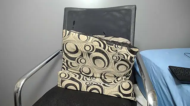 Snapshot of Ozimpho chatting on February 25, 2026, 10:03 am Ozimpho online show from February 25, 2026, 10:03 am