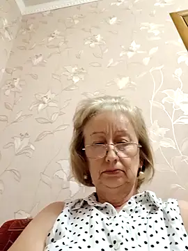 AlikaSwan5821 online show from September 12, 2025, 11:43 am