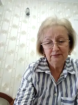 AlikaSwan5821 online show from November 19, 2025, 8:31 pm