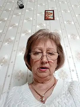 AlikaSwan5821 online show from February 19, 2026, 11:06 am