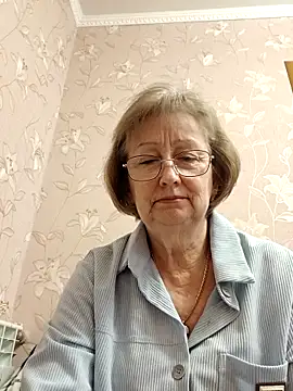 AlikaSwan5821 online show from February 22, 2026, 1:20 pm