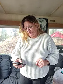 Snapshot of Misspapillon1840 chatting on November 16, 2025, 8:53 am Misspapillon1840 online show from November 16, 2025, 8:53 am