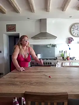 Snapshot of Misspapillon1840 chatting on December 1, 2025, 10:20 am Misspapillon1840 online show from December 1, 2025, 10:20 am