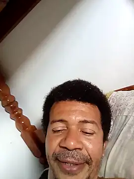 moreno25centimetro online show from November 24, 2025, 1:22 pm