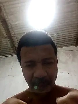 Snapshot of moreno25centimetro chatting on June 6, 2026, 11:04 am moreno25centimetro online show from June 6, 2026, 11:04 am