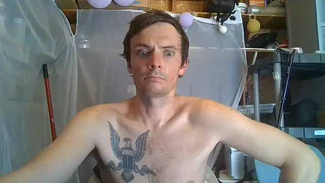 Snapshot of RichardW chatting on June 23, 2026, 11:47 pm RichardW online show from June 23, 2026, 11:47 pm