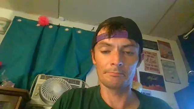 Snapshot of RichardW chatting on June 29, 2026, 7:25 am RichardW online show from June 29, 2026, 7:25 am