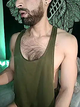 Snapshot of Enzo-wolf33 chatting on September 28, 2025, 11:32 pm Enzo-wolf33 online show from September 28, 2025, 11:32 pm