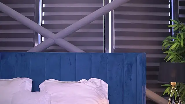 MillaSerene online show from October 2, 2025, 5:47 am